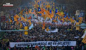 Catalonia trial protests draw 200,000 people