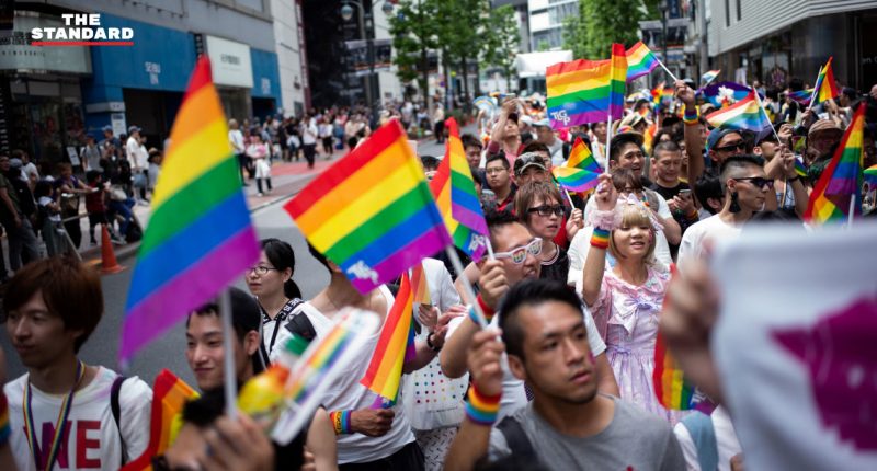 Japanese LGBT seek marriage equality in Valentine's Day suits