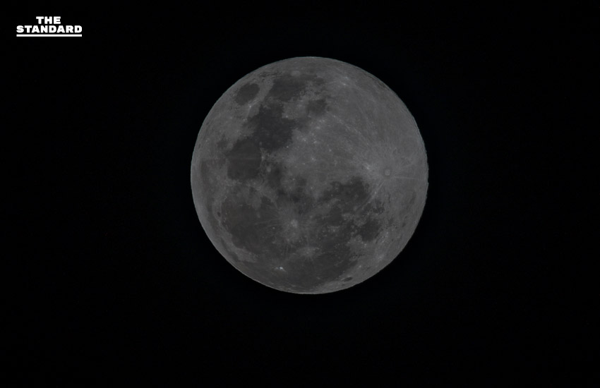 Super Full Moon Makha Bucha Day 2019