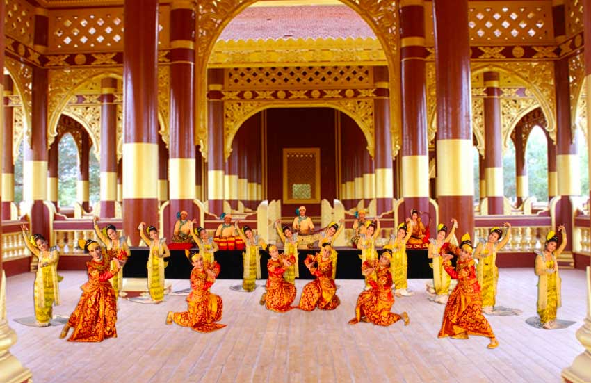 International Cultural Performance in Celebration of the Royal Coronation Ceremony