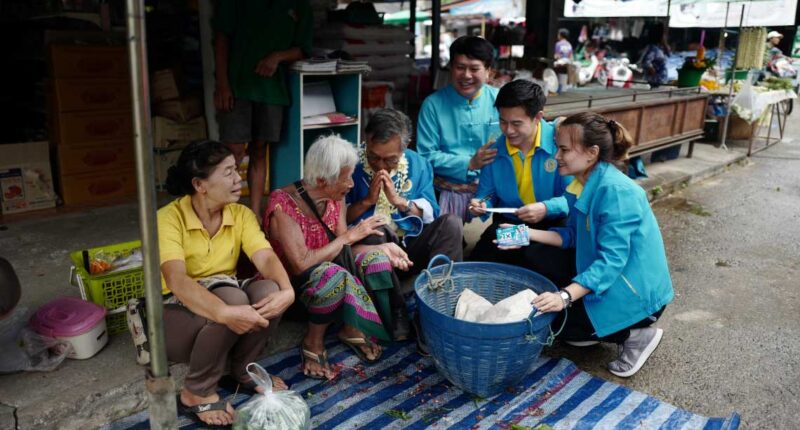 ชวน หลีกภัย ประชาธิปัตย์