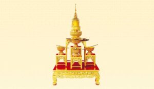 เครื่องเบญจราชกกุธภัณฑ์