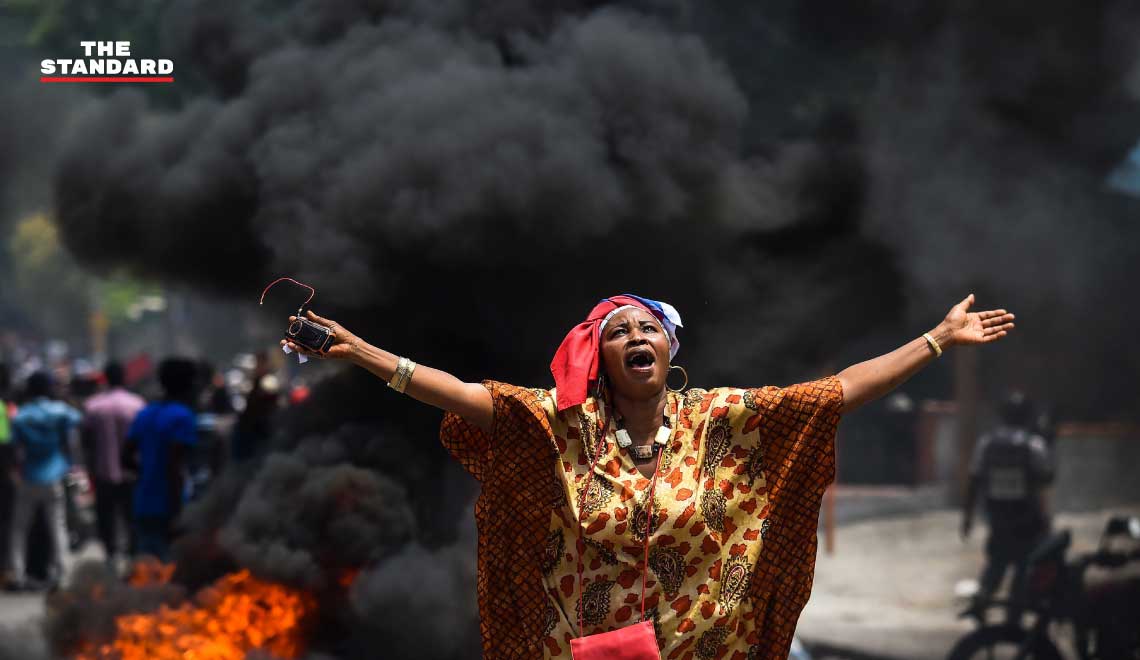 Strike paralyses Haiti, protesters demand president resign