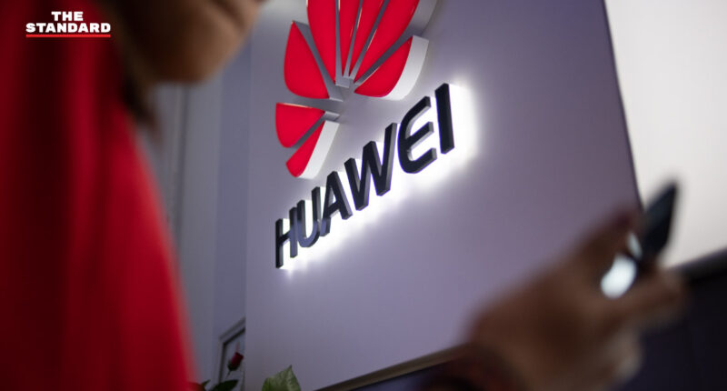 White House Official Seeks to Delay Huawei Ban