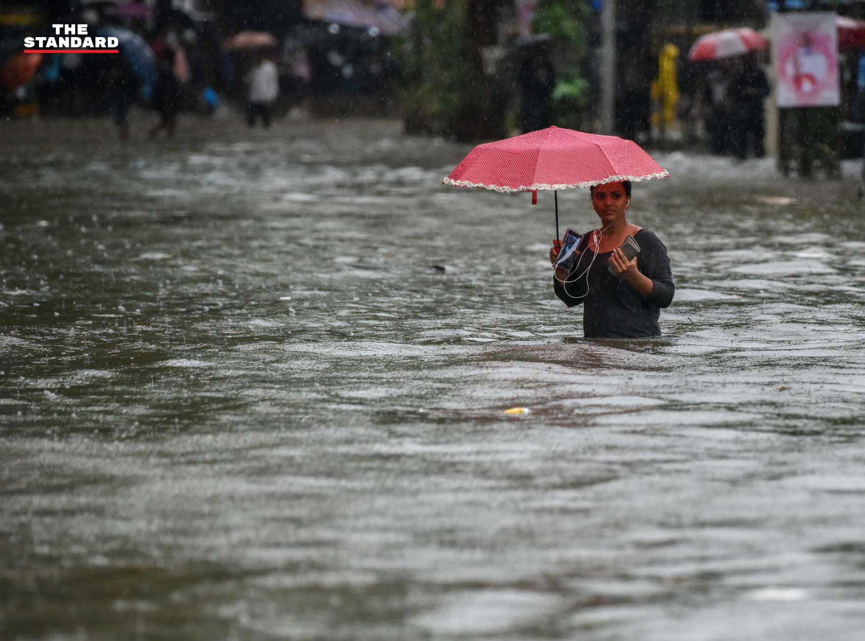 mumbai rain effect 