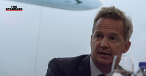 Cathay Pacific Airways CEO Rupert Hogg resigns