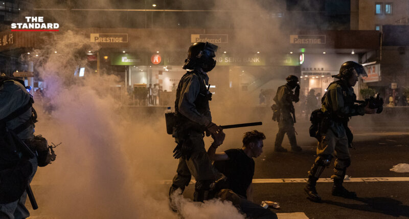 tear-gas-fired-hong-kong-protesters