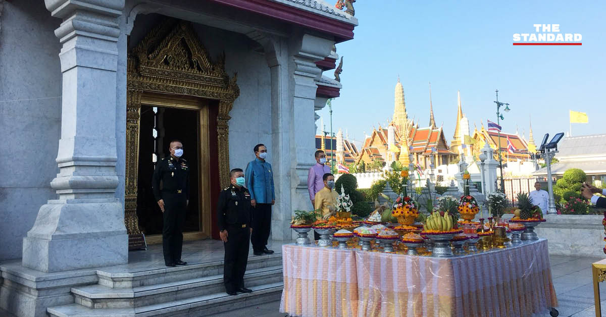 บำเพ็ญกุศลองค์พระหลักเมือง