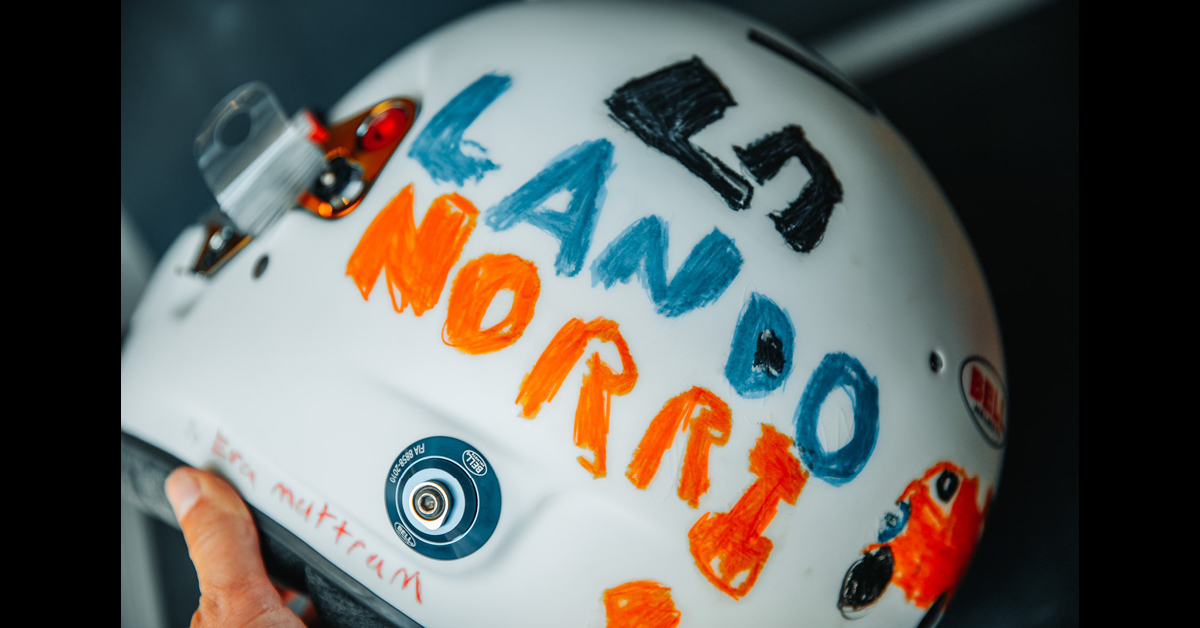 แลนโด นอร์ริส เผย หมวกพิเศษจากเด็ก 6 ขวบ ใช้แข่ง F1 บริติช กรังด์ปรีซ์