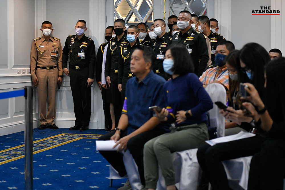ประชุม ผบ. เหล่าทัพชุดใหม่นัดแรก ย้ำ ภารกิจพิทักษ์ รักษา ปกป้อง เทิดทูนพระมหากษัตริย์องค์จอมทัพไทย ขับเคลื่อน ‘รวมไทย สร้างชาติ’ ผู้บัญชาการทหารบก ผู้บัญชาการทหารเรือ ผู้บัญชาการทหารอากาศ และผู้บัญชาการตำรวจแห่งชาติ4 