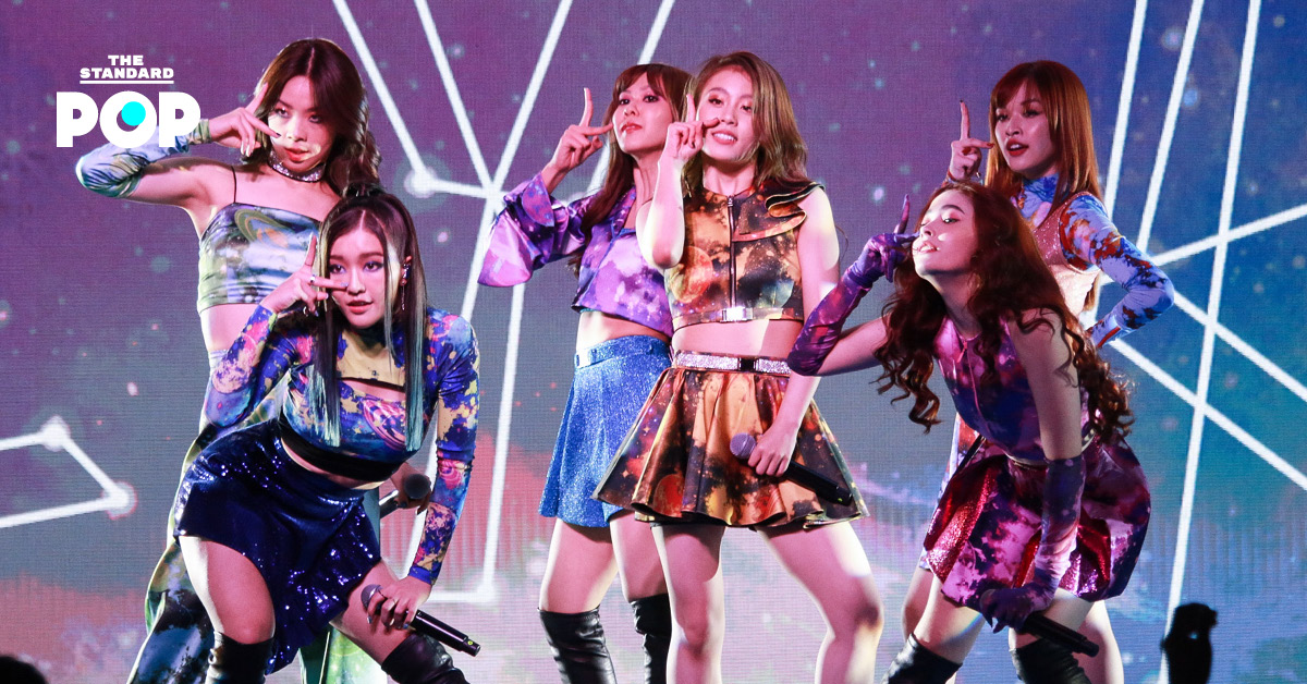 6 สาว ‘LYRA’ โชว์เปิดตัวซิงเกิลแรก ฉีกขนบ T-Pop ผ่านกลิ่นอายดนตรีร่วมสมัย เคล้าเสียงพิณ-แคนที่แตกต่างแต่ลงตัว