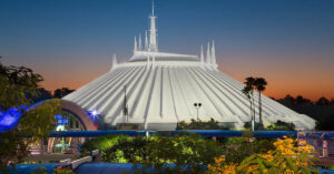 Space Mountain Disneyland ของดิสนีย์แลนด์เตรียมถูกนำมาสร้างเป็นภาพยนตร์