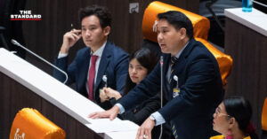 พิจารณ์ อัดประยุทธ์ พรรคก้าวไกล