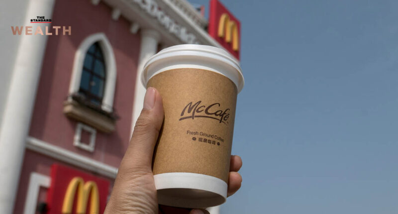 McDonald's ท้าชิง Starbucks สังเวียนร้านกาแฟในจีน ทุ่ม 1.2 หมื่นล้าน ขยาย McCafe ให้ครบ 4,000 สาขา ใน 3 ปี