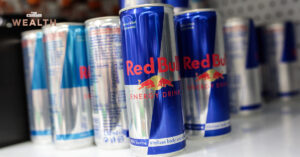 ตระกูล ‘อยู่วิทยา’ รับปันผล Red Bull กว่า 7.6 พันล้านบาท