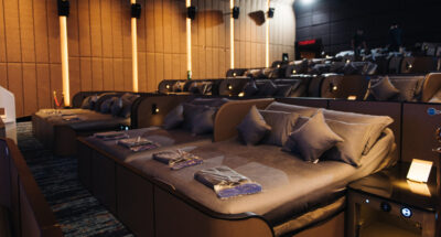 ซูเปอร์คอลแลบส์ เตียงจริง นอนจริง!! SF จับมือพันธมิตร Omazz® ทุ่มงบ 50 ล้าน รังสรรค์โรงภาพยนตร์ The Bed Cinema by Omazz® พร้อมเปิดประสบการณ์ใหม่แห่งการชมภาพยนตร์เหนือระดับ [Advertorial]