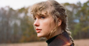 Taylor Swift สร้างสถิติมากมายอีกครั้งบนชาร์ต Billboard 200 หลังอัลบั้ม Evermore เปิดตัวอันดับหนึ่ง