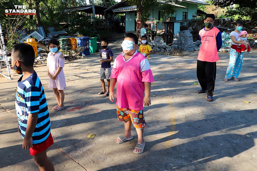 ประธานรัฐสภาลงพื้นที่มอบของขวัญวันเด็ก