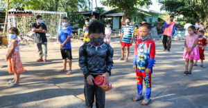 ประธานรัฐสภาลงพื้นที่มอบของขวัญวันเด็ก
