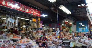 “เงียบเหมือนอยู่บ้าน” สำรวจตลาดมหาชัยในวันที่สมุทรสาครถูกแปะป้าย ‘พื้นที่ควบคุมสูงสุดและเข้มงวด’