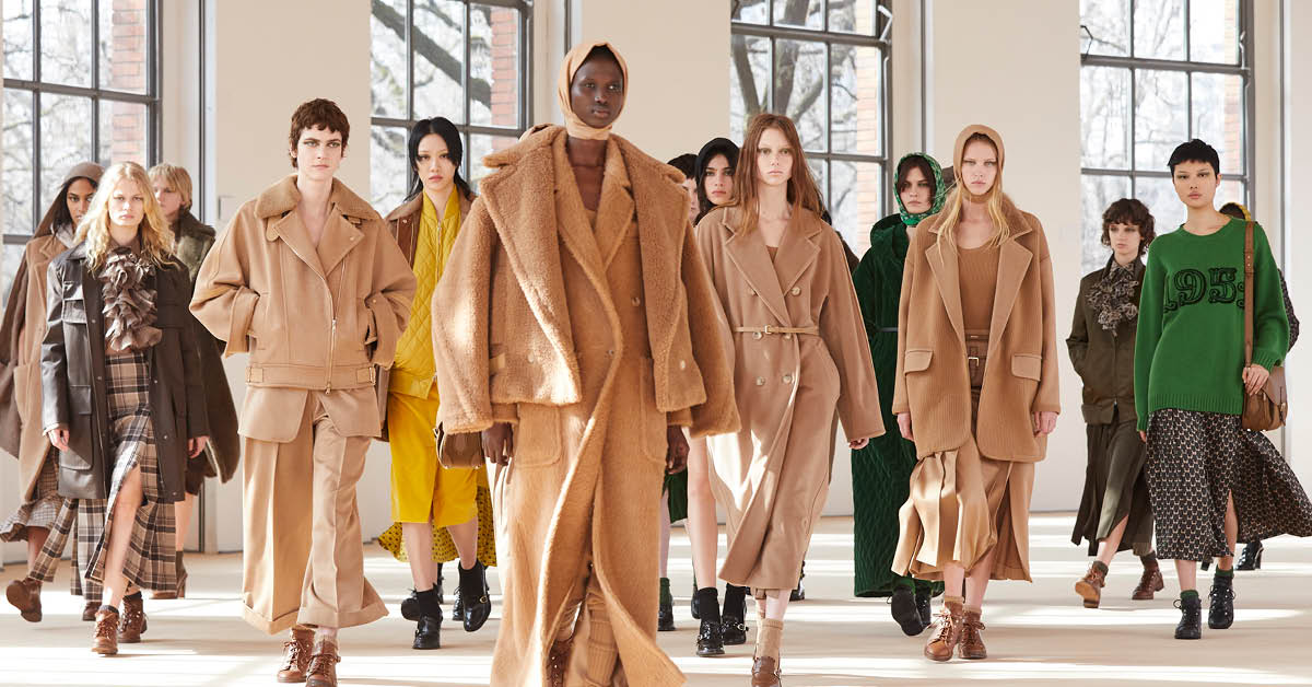 Max Mara Fall/Winter 2021 กับคอลเล็กชันครบรอบ 70 ปี ที่แทรกกลิ่นอายสไตล์ผู้หญิงอังกฤษตอนไปเที่ยวชนบท