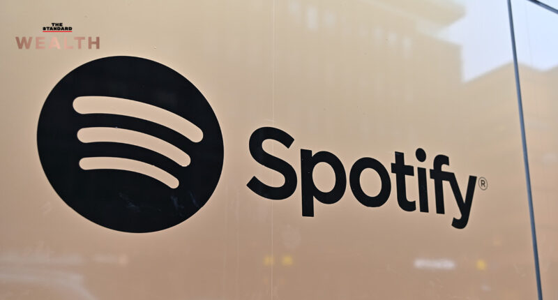 Spotify ยอดสมาชิกผู้ใช้งานทั่วโลกทะลุ 155 ล้านราย 86 ล้านคนฟังพอดแคสต์ แต่ยังขาดทุน 21,000 ล้านบาท