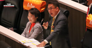 วิโรจน์ อภิปรายรัฐบริหารวัคซีนพลาด ตั้งใจผูกขาดเอกชนรายเดียว ที่แค่ชุดตรวจโควิด-19 ง่ายๆ ยังผลิตไม่ผ่าน อย.