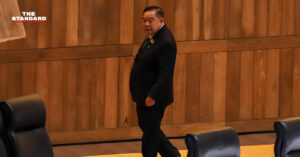 ประวิตรลุกแจงสั้นๆ “ที่ท่านพูดมาไม่จริง” หลังนิคมเผยรับเหล็กไหลเป็นของขวัญเกิน 3,000 บาท