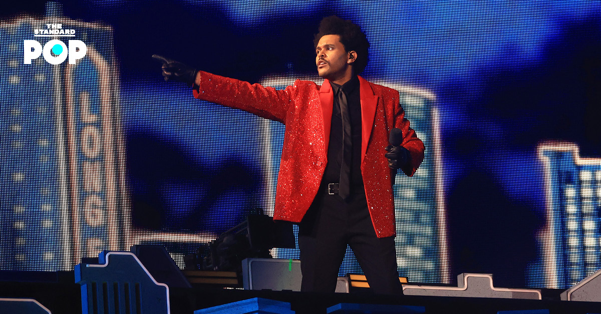 แจ็กเก็ตสีแดง Givenchy ที่ The Weeknd ใส่บนเวที Super Bowl ใช้เวลาทำนานถึง 250 ชั่วโมง