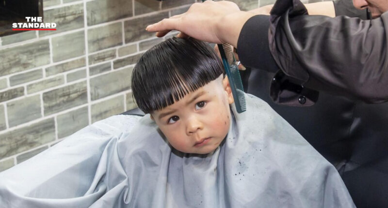 เด็กจีนตัดผมรับโชคลาภ วัน ‘มังกรเงยหัว'