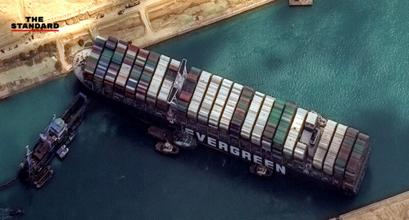 ขุด-ลาก-ลดน้ำหนัก ทางออกวิกฤตเรือสินค้ายักษ์เกยฝั่งขวางคลองสุเอซ