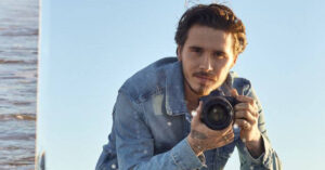 Brooklyn Beckham ถ่ายเอง กำกับเอง และเป็นนายแบบเองในแคมเปญล่าสุดของแบรนด์ Pepe Jeans