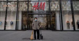 ผ่าวิกฤต H&M ในแดนมังกร มหกรรมเชือดไก่ให้โลกดู!