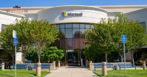 Microsoft ทุ่ม 5.04 แสนล้านบาท เตรียมเข้าซื้อ ‘Nuance’ บริษัท AI ด้านการถอดคำพูด คาดมูลค่าสูงต่อจาก LinkedIn