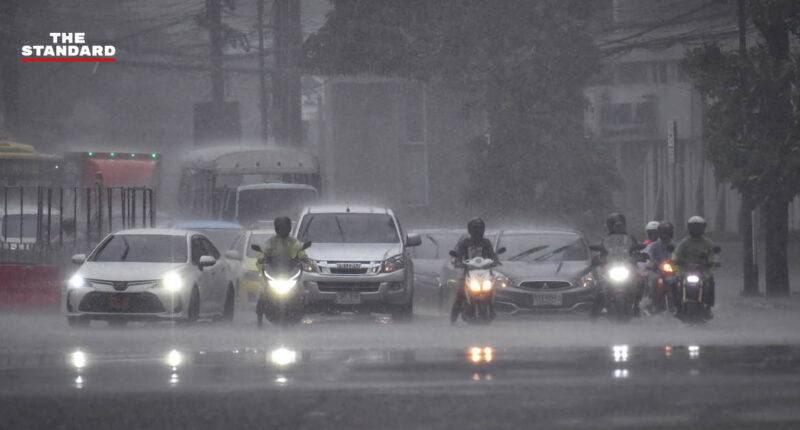 อุตุฯ เตือน 16-19 เม.ย. หลายจังหวัดเตรียมเจอฝน พายุฤดูร้อน และลูกเห็บ กทม. ยังมีฝนร้อยละ 20 ของพื้นที่