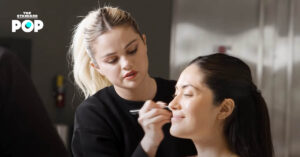 Selena Gomez ปรากฏตัวใน YouTube Beauty Festival ทำคอนเทนต์เซอร์ไพรส์แต่งหน้าให้กับแฟนรายการ