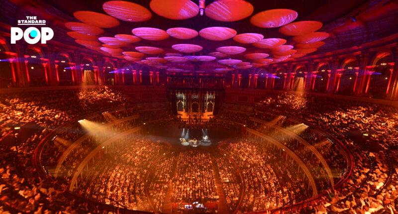 Royal Albert Hall จะกลับมาจัดคอนเสิร์ตเต็มรูปแบบอีกครั้งในเดือนกรกฎาคม หลังสถานการณ์โควิด-19 ในอังกฤษเริ่มคลี่คลาย