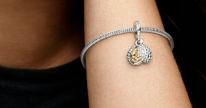 Pandora ออกจี้สร้อยข้อมือรูปทุเรียนต้อนรับเทศกาลราชาแห่งผลไม้
