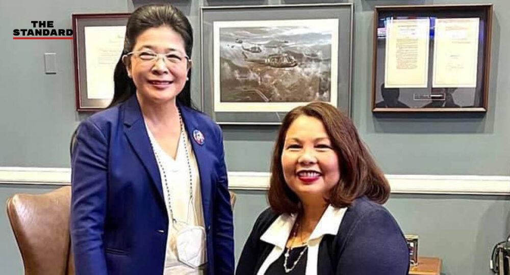 Sudarat Keyuraphan Tammy Duckworth