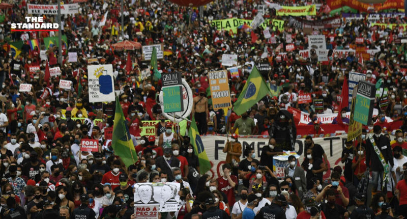 Brazilian people protest