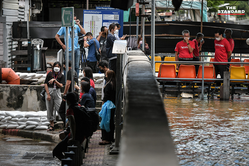 flood-in-thailand-2564-70