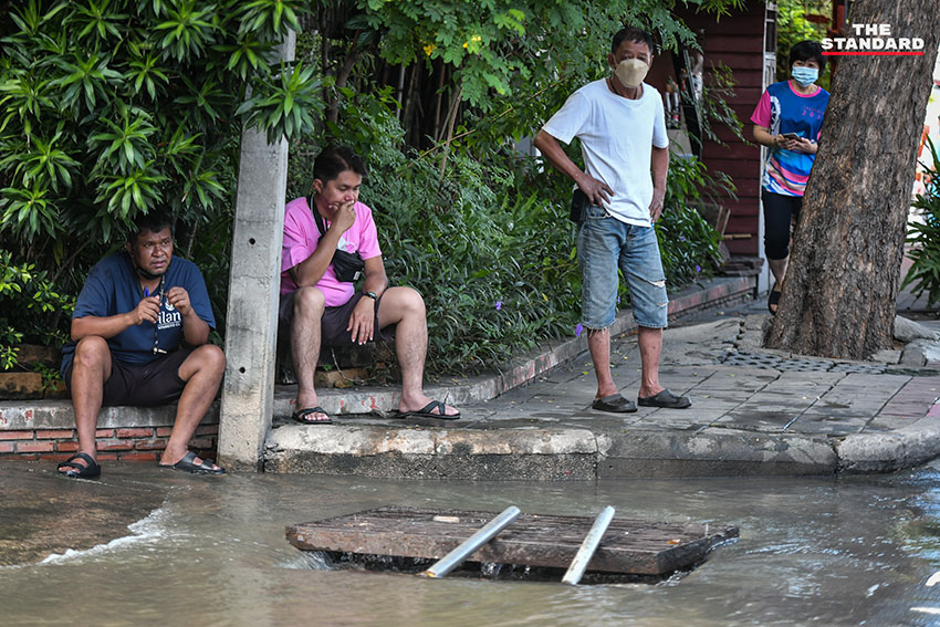 flood-in-thailand-2564-70