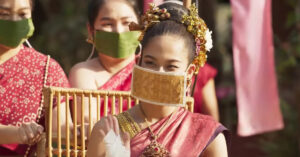 ผ้าผีบอก