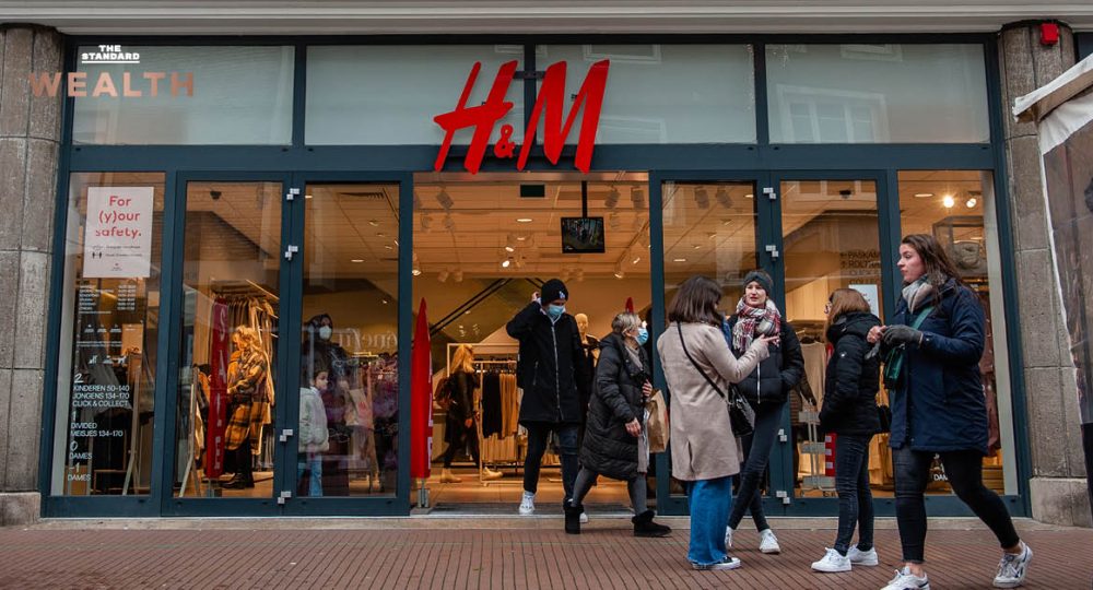 หุ้น H&M ร่วงทำนิวโลว์รอบ 2 ปี มาร์เก็ตแคปวูบ 8 หมื่นล้าน หลังรายงาน ‘รายได้’ ที่น่าผิดหวัง ผลกระทบจากสงครามยูเครน