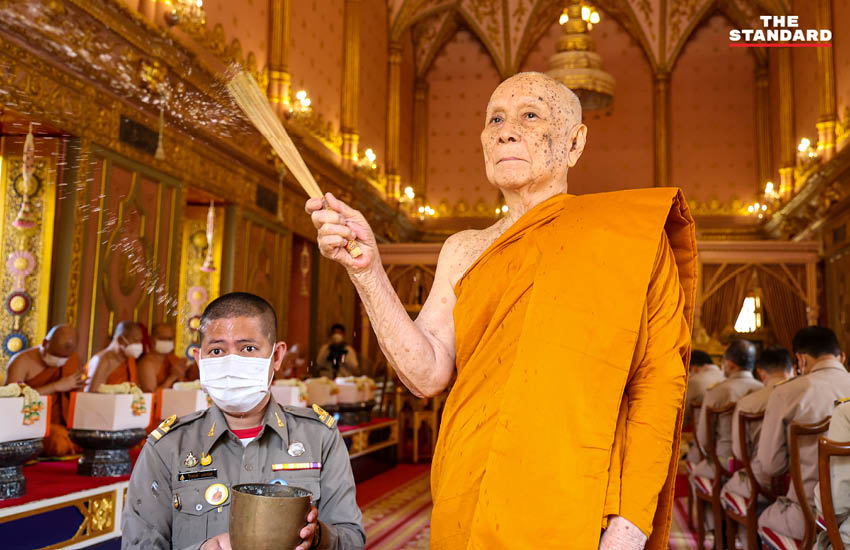 พิธีเจริญพระพุทธมนต์ถวายพระบำเพ็ญกุศล