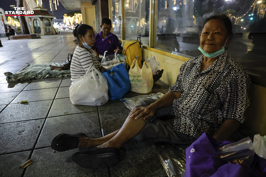 คืนวันปีใหม่ของคนไร้บ้าน