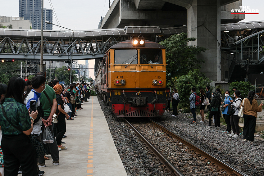 ที่หยุดรถอโศก