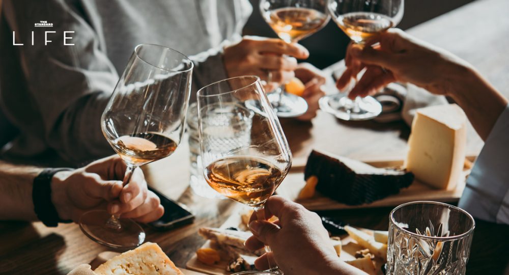 HOW TO 5 วิธีดื่ม Natural Wine