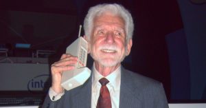โทรศัพท์มือถือเครื่องแรกของโลก