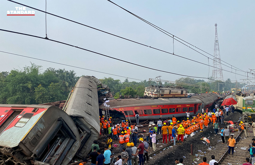 รถไฟชนประสานงาในอินเดีย